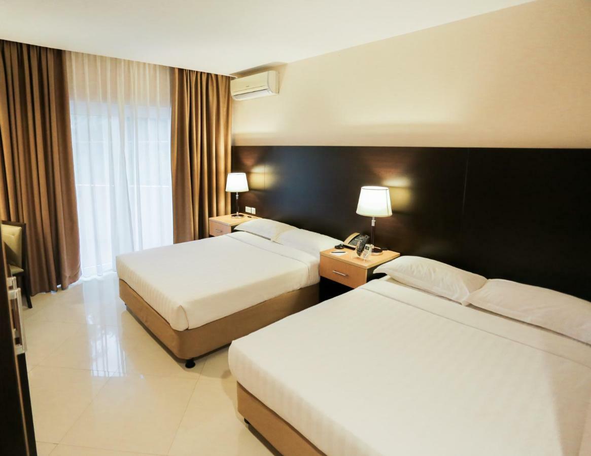 The Lake Hotel Tagaytay Tagaytay City Buitenkant foto