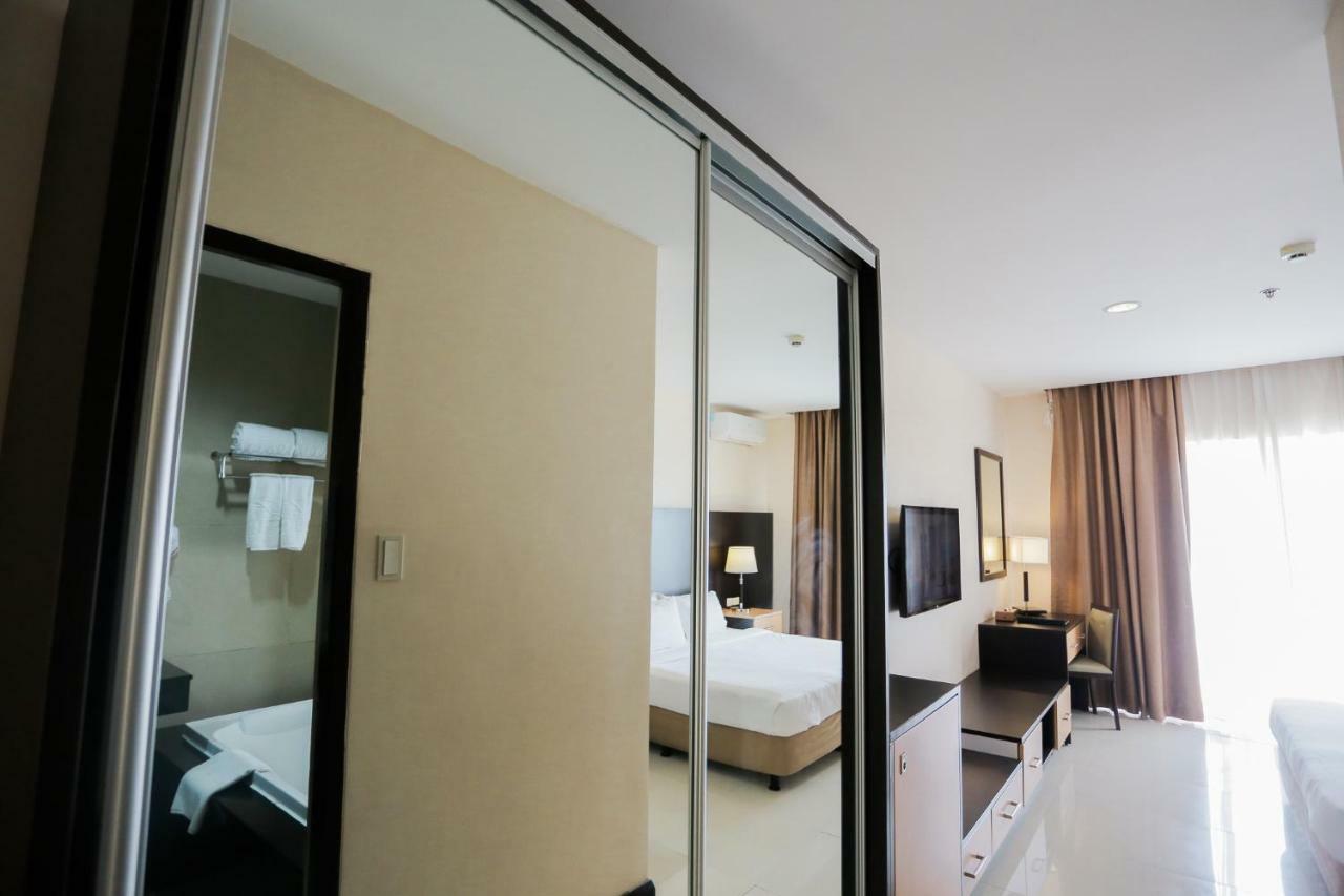 The Lake Hotel Tagaytay Tagaytay City Buitenkant foto