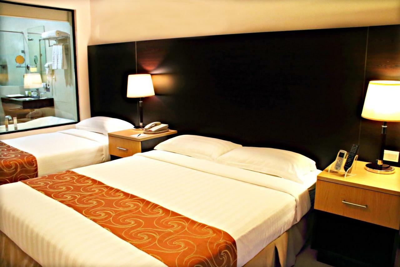The Lake Hotel Tagaytay Tagaytay City Buitenkant foto